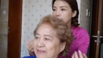 娱乐吃瓜酱老奶奶视频,揭秘娱乐圈幕后故事