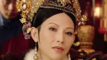 皇后穿越现世娱乐圈吃瓜,穿越皇后在现代娱乐圈的吃瓜日常